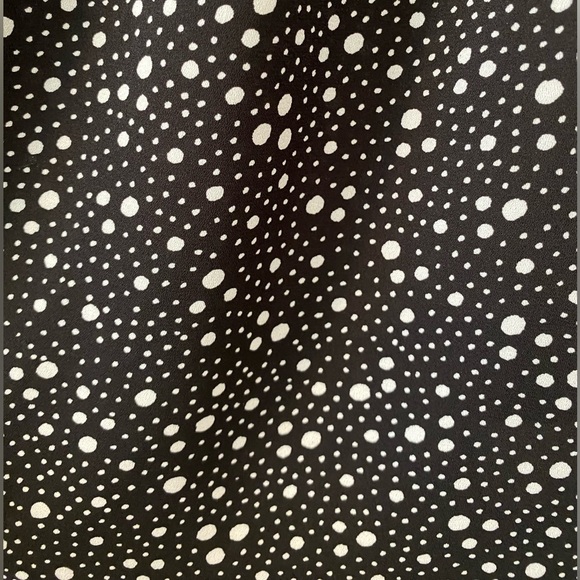 Max Studio Blouse Top Medium Polka Dot Black White Ruffles Smocked Lightweight - Picture 5 of 7
